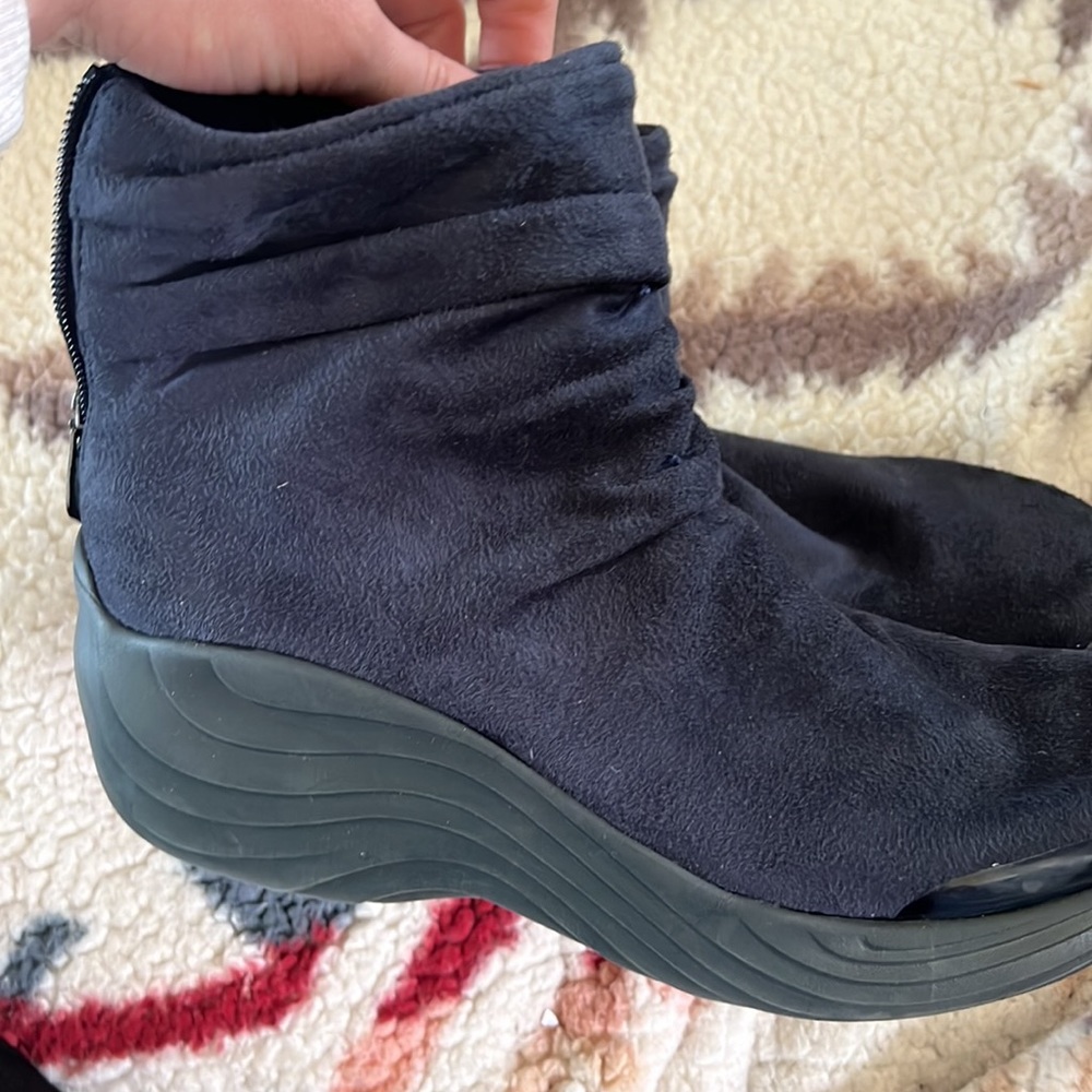 Bzees Boots - Picture 2 of 6